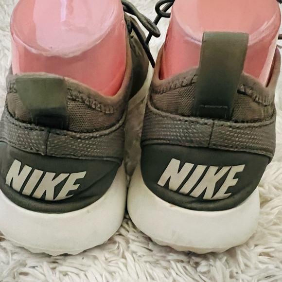 Nike Olive Green Sneakers Size 8 - Picture 3 of 6